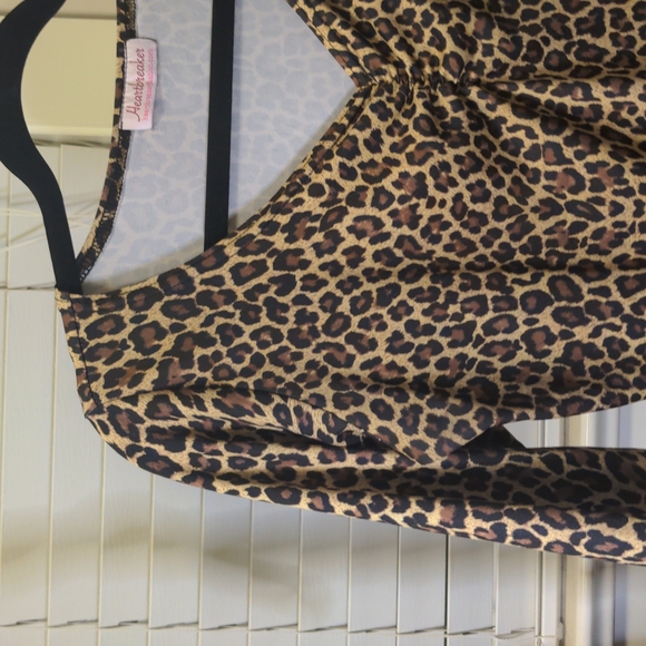 Leopard Print Quarter Sleeve Pinup - Picture 2 of 7
